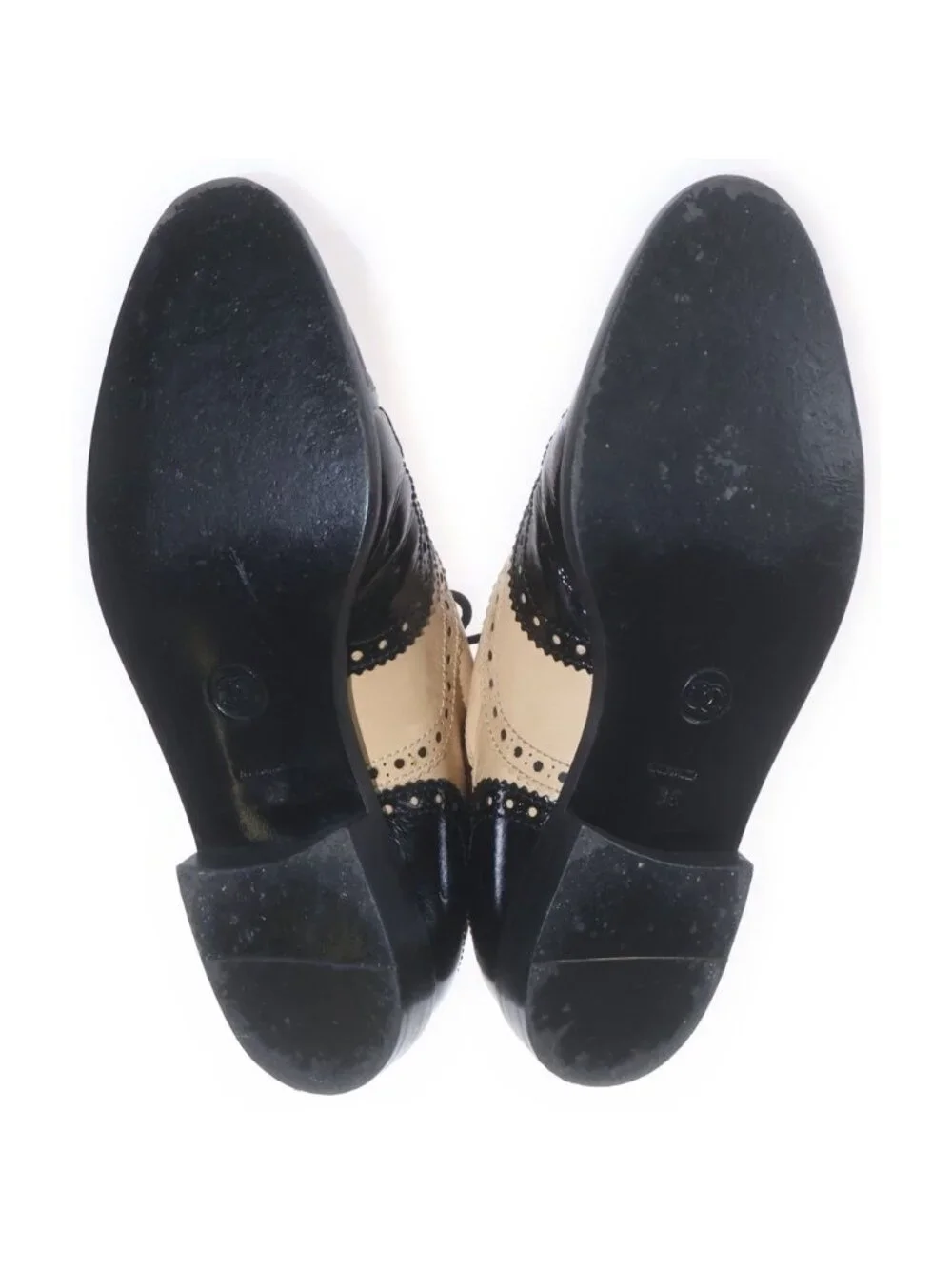 Chanel CC Spectator Oxfords Wingtip Oxford Lace Up Leather Shoes Beige Black